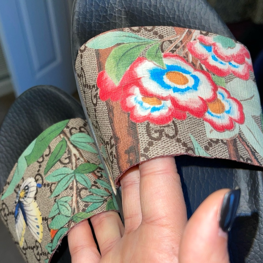 GUCCI SLIDES